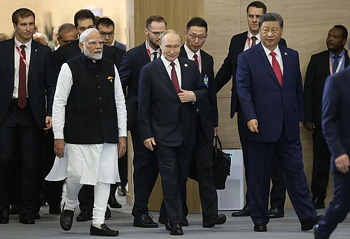 Getty Images; Representational Image : China Welcomes Putin’s India Visit, Backs Strong Trilateral Ties