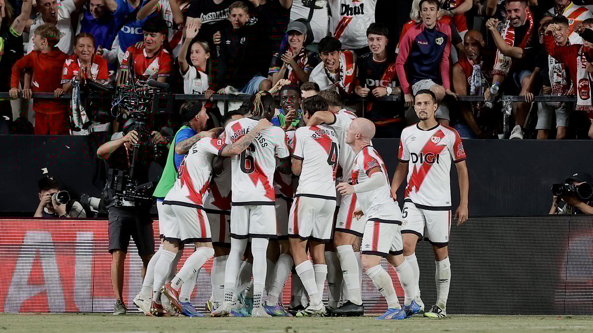 Rayo Vallecano celebrate draw with Barcelona.