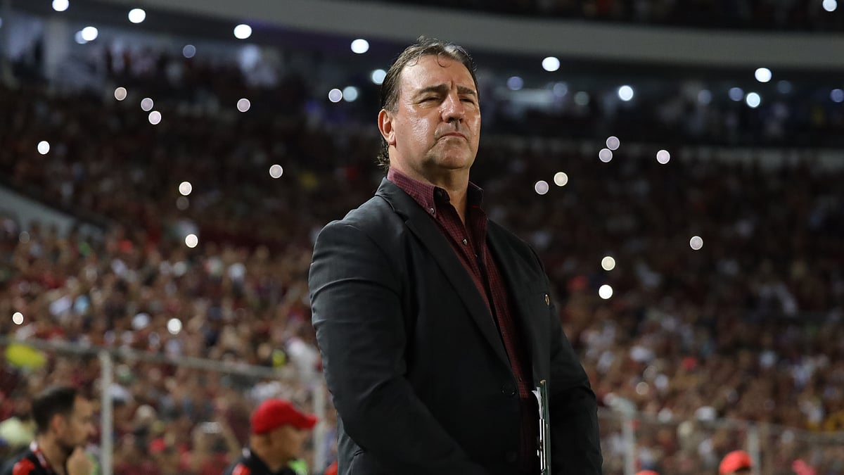 Colombia boss Nestor Lorenzo on the touchlines during the FIFA World Cup 2026 CONMEBOL Qualifiers match against Venezuela.
