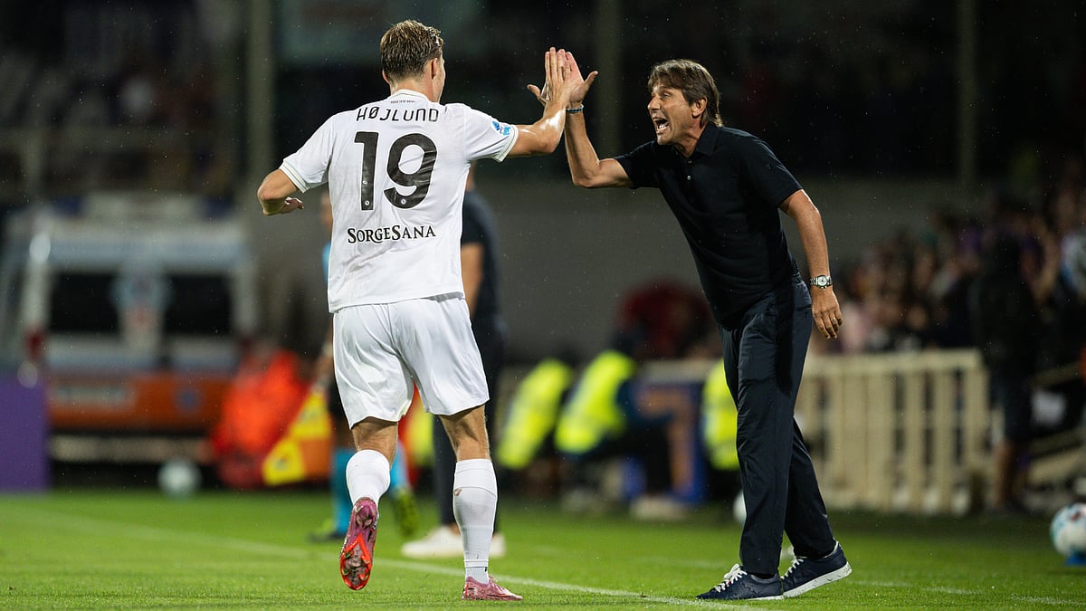 Rasmus Hojlund celebrates his first goal for Napoli against Fiorentina.