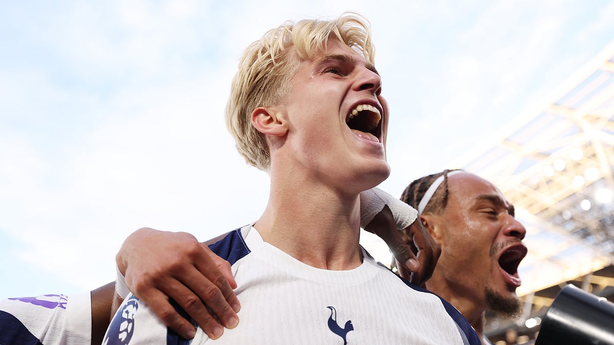 Lucas Bergvall celebrates after scoring against West Ham