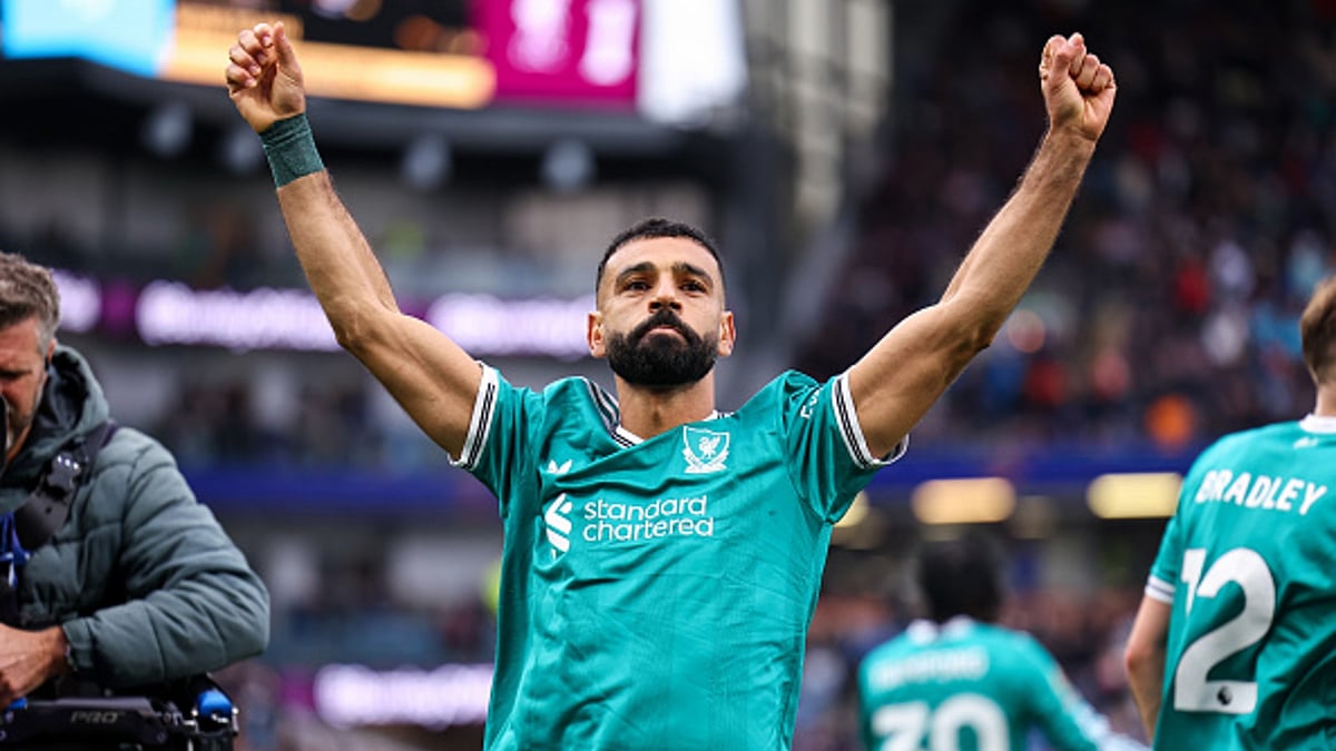 Mo Salah celebrates after scoring winner for Liverpool against Burnley
