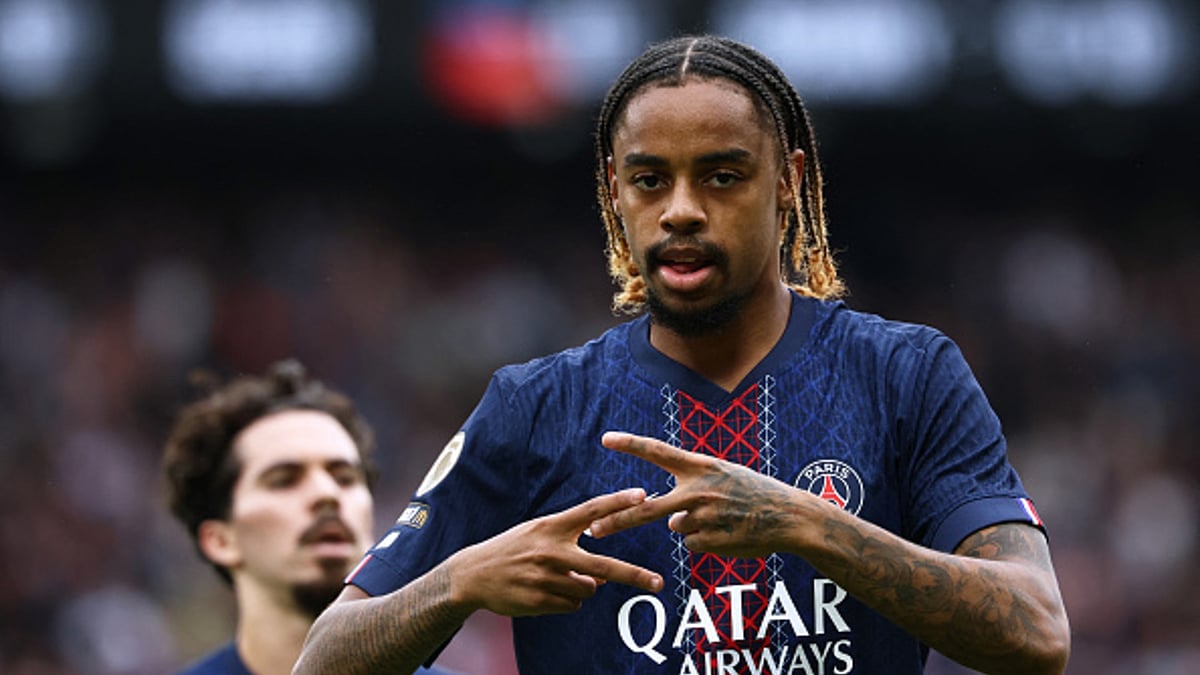 Barcola scored twice against Lens.