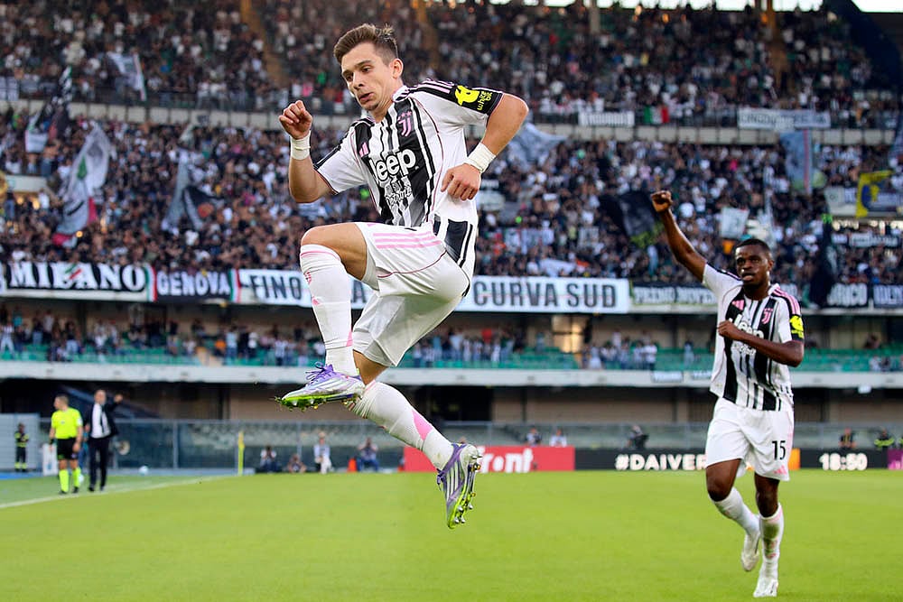 | Photo: Paola Garbuioi/LaPresse via AP : Serie A 2025-26: Hellas Verona vs Juventus