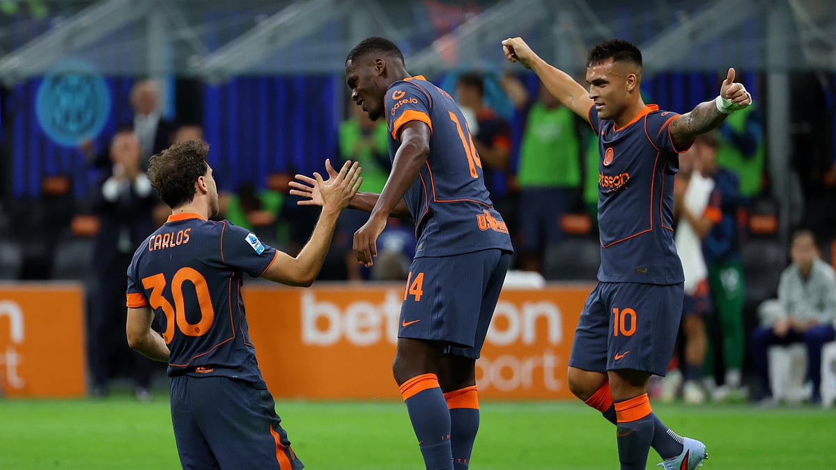 Inter celebrate their win over Sassuolo