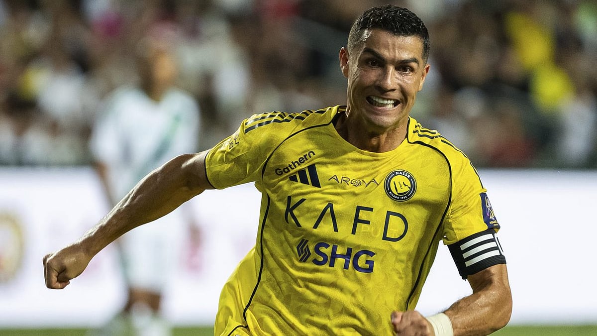 | Photo: AP/Chan Long Hei : Al Nassr's Cristiano Ronaldo in action during the Saudi Super Cup final soccer match between Al Ahli and Al Nassr at the Hong Kong Stadium in Hong Kong, Saturday, Aug. 23, 2025.