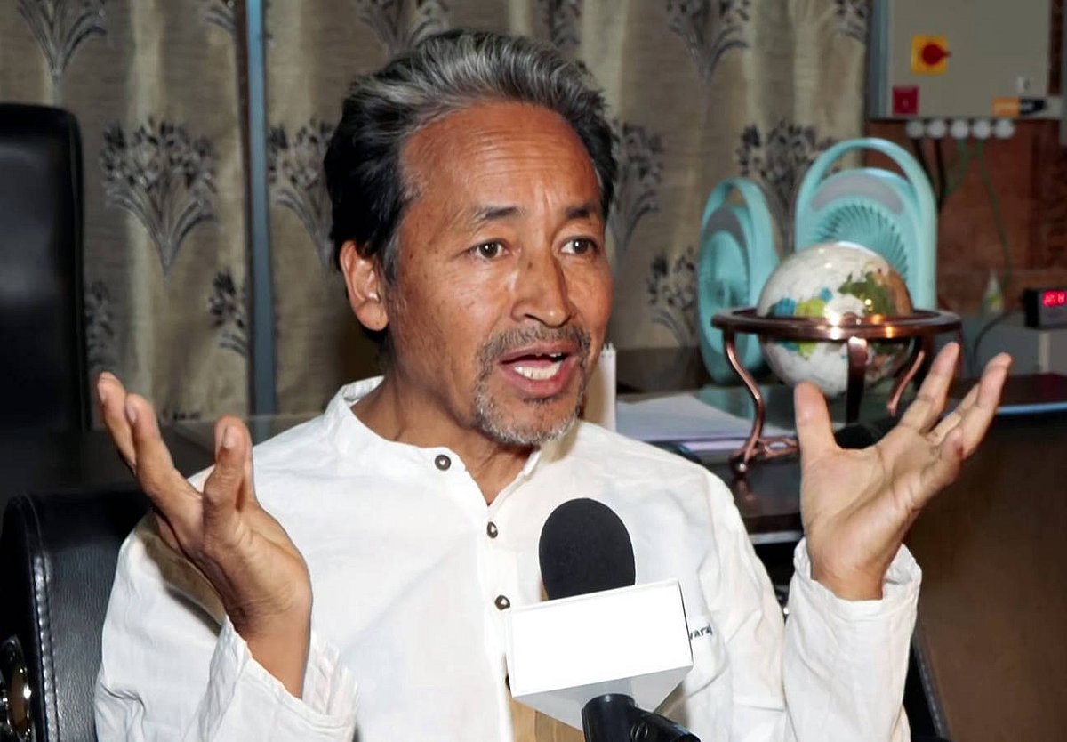 (ANI Video Grab) : Sonam Wangchuk Returns to Leh, Calls for Peaceful Dialogue on Ladakh Issues