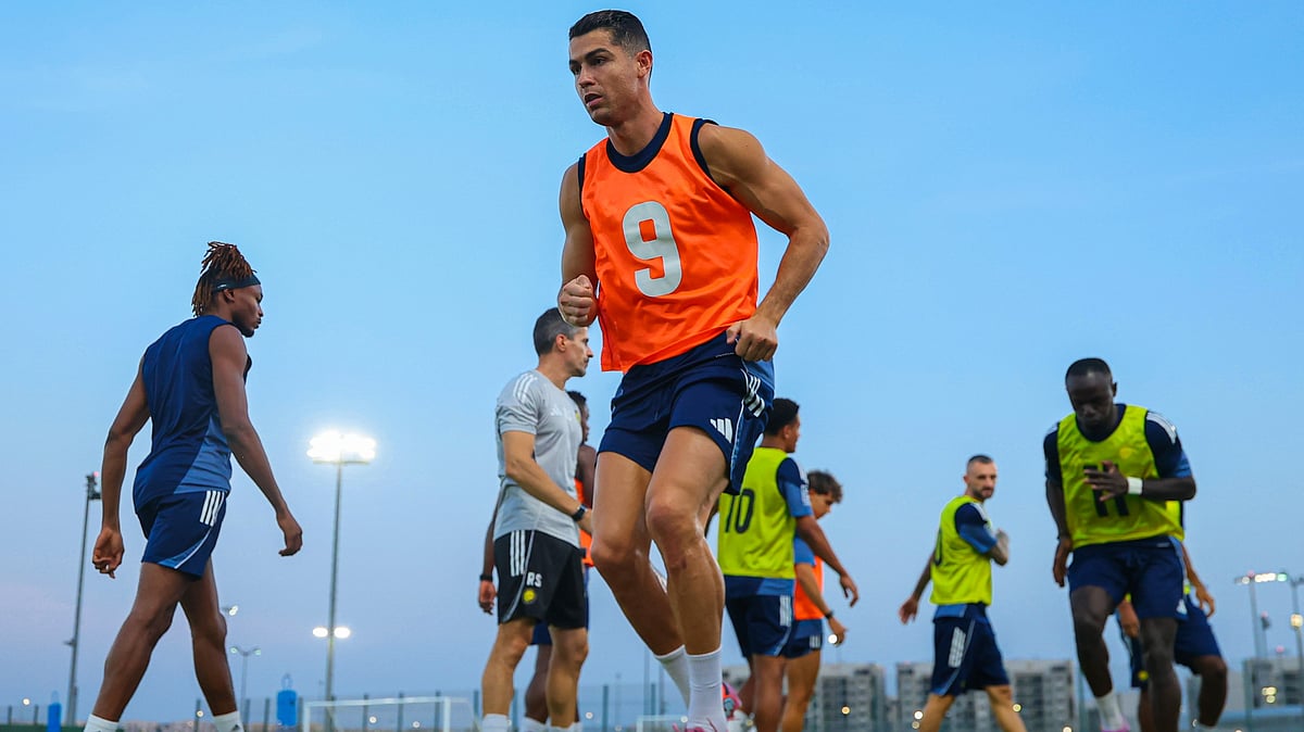 | Photo: X/AlNassrFC_EN : Al-Nassr's Cristiano Ronaldo in training ahead of the Saudi Pro League 2025-26 match against Al-Ittihad.