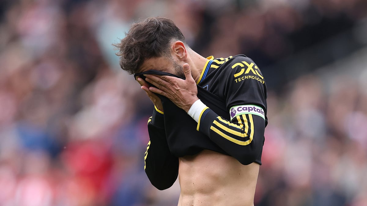 Bruno Fernandes in action against Brentford