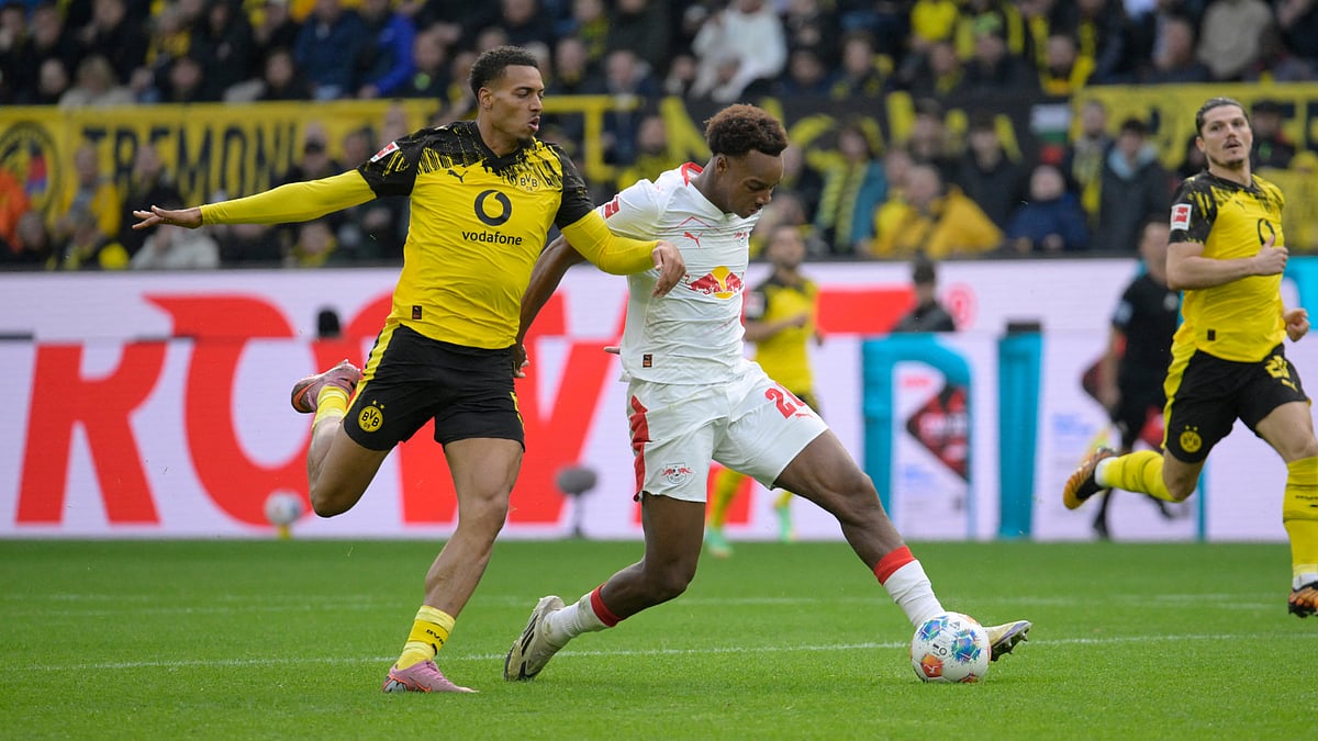 Borussia Dortmund and RB Leipzig in action during the Bundesliga 2025-26 fixture.