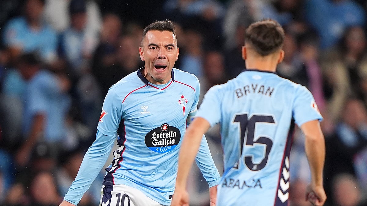 Iago Aspas celebrates his goal against Atletico Madrid