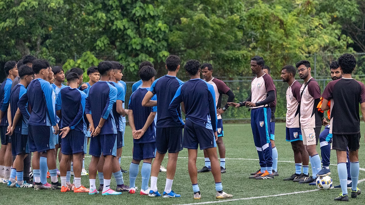 Special Arrangement : The U-17 men's football team.