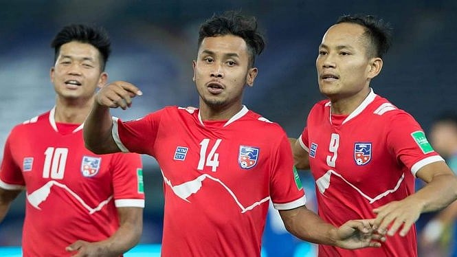 Kuwait FA : Vietnam take on hosts Vietnam in a crucial AFC Asian Cup 2027 Qualifiers third-round match at the Go Dau Stadium in Ho Chi Minh City today (October 9). Watch the Vietnam vs Nepal football match live.