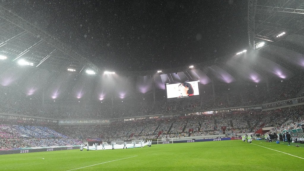 AP : Rain lashes Seoul World Cup Stadium ahead of the international friendly match between South Korea and Brazil in Seoul.