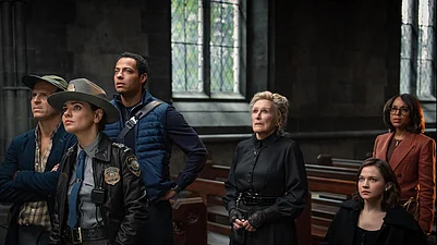 IMDB : Glenn Close, Mila Kunis, Andrew Scott, Kerry Washington, Daryl McCormack, and Cailee Spany in Wake Up Dead Man: A Knives Out Mystery (2025)