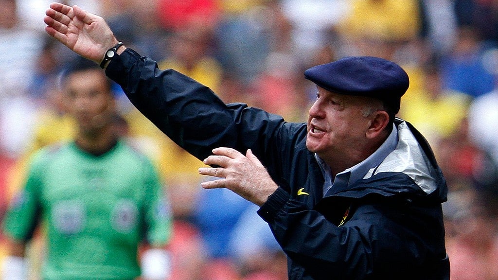 AP : File photo of then America coach Manuel Lapuente gesturing during a Mexican league match against Necaxa in Mexico City.