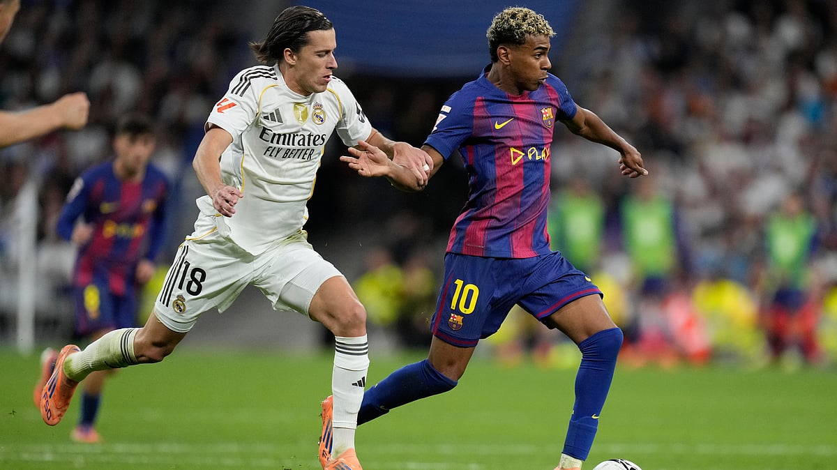 AP : Real Madrid vs Barcelona Live: RMA lead against their El Clasico opponents.