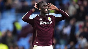 | Photo: PA/Mike Egerton via AP : Aston Villa's Amadou Onana celebrates in front of the fans following victory in the English Premier League match between Aston Villa and Manchester City, in Birmingham, England, Sunday Oct. 26, 2025.