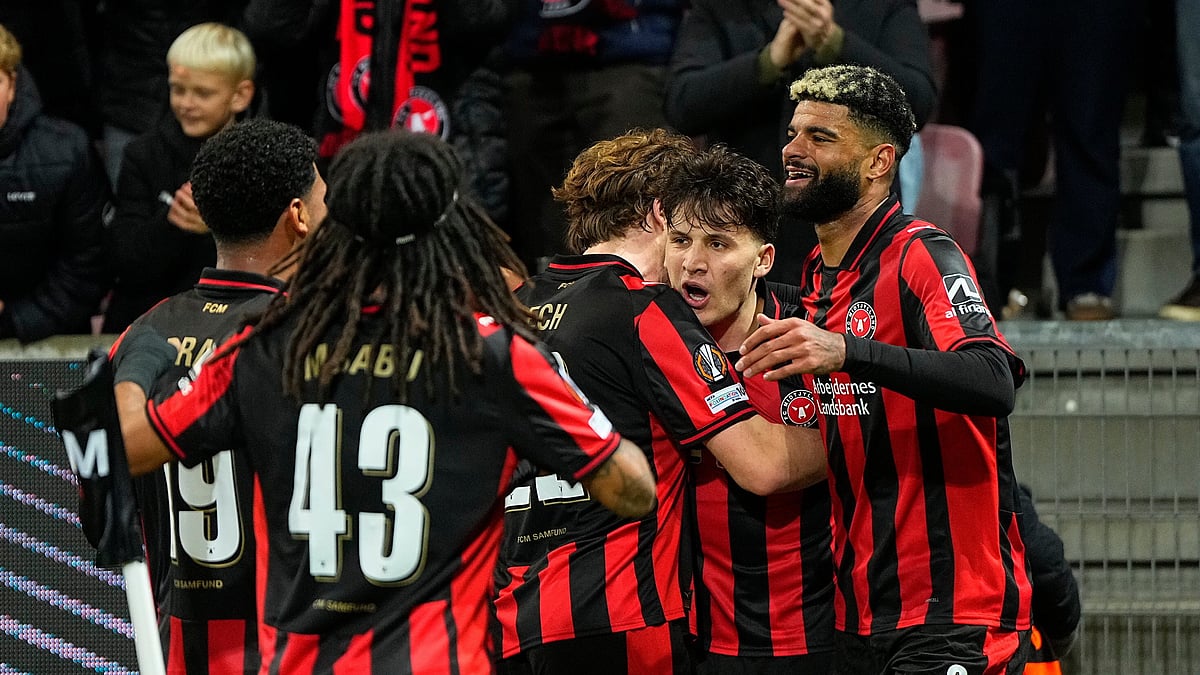 (Bo Amstrup/Ritzau Scanpix via AP) : Midtjylland's Mikel Gogorza celebrates with teammates after scoring their sides second goal of the game during the Europa League soccer match between FC Midtjylland and Celtic FC in Herning, Denmark, Thursday, Nov. 6, 2025. 