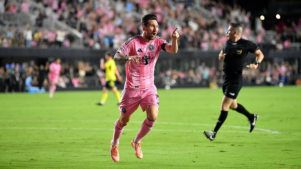 | Photo: AP/Michael Laughlin : Inter Miami forward Lionel Messi, left, points to teammate Mateo Silvetti (not shown) after scoring during the first half of Game 3 in the first round of MLS soccer's Western Conference playoffs against Nashville SC in Fort Lauderdale, Fla., Nov. 8, 2025. 
