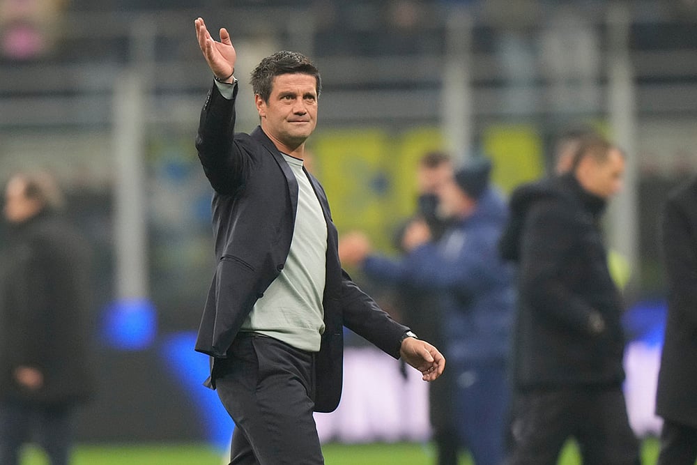 | Photo: AP/Luca Bruno : Inter Milan's head coach Cristian Chivu celebrates at the end of a Serie A soccer match between Inter Milan and Lazio, in Milan, Italy.