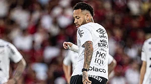 | Photo: X/SantosFC : Santos FC's Neymar Jr ahead of the Brasileiro Serie A match against Flamengo on November 9, 2025.