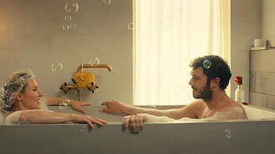 IMDB : Adam Brody and Kristen Bell