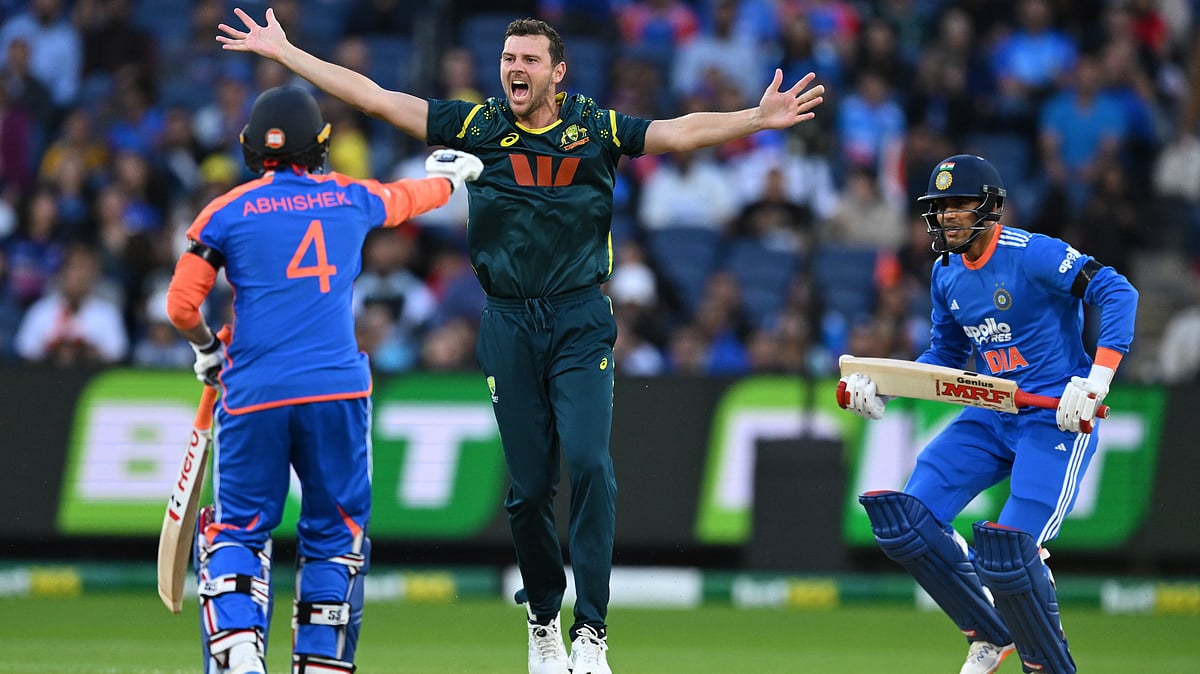 | Photo: AAP/James Ross via AP : Australias Josh Hazlewood appeals unsuccessfully for the wicket of Indias Shubman Gill their T20 cricket match in Melbourne, on Friday, October 31, 2025. 