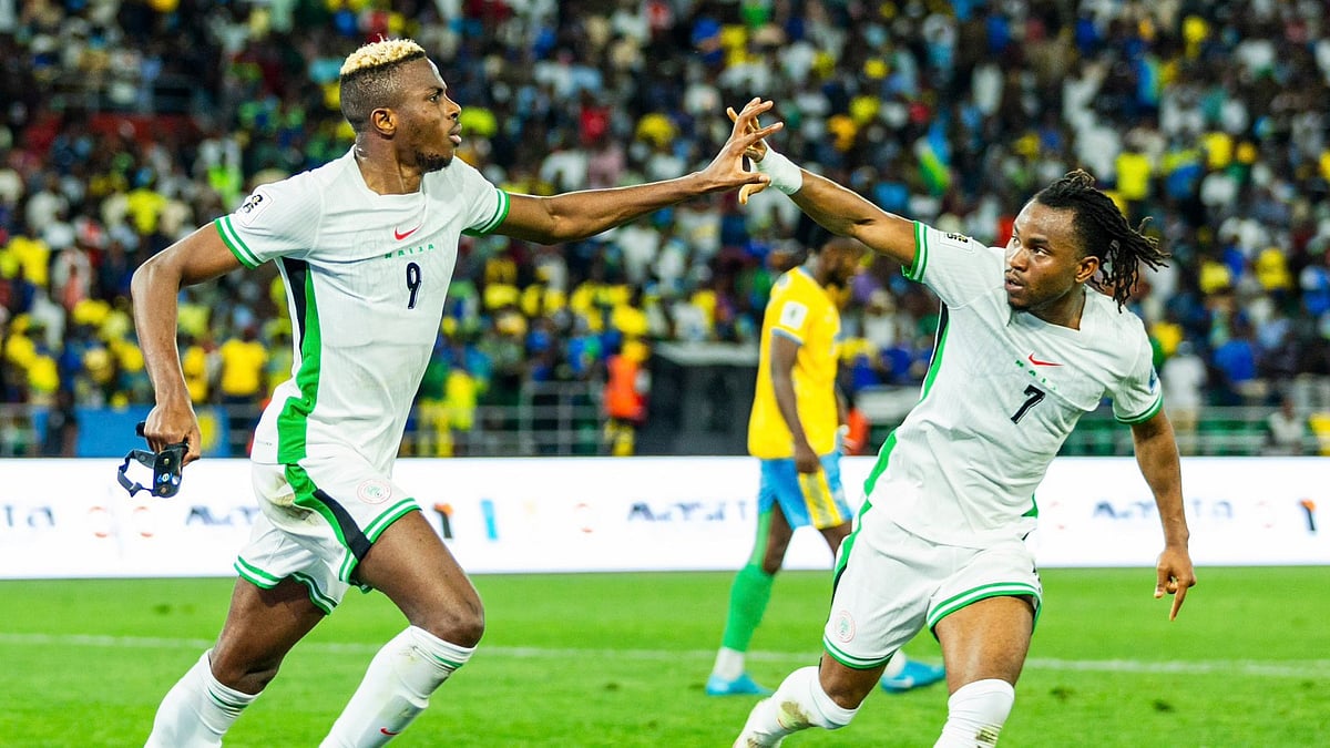X/Nigeria Football  : Osimhen and Lookman during Nigeria's FIFA World Cup 2026 qualifier match