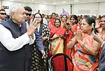 IMAGO/Hindustan Times : Bihar Chief Minister Nitish Kumar interacting with party women members during International Women s Day function at JDU office on March 8, 2025 in Patna, India.