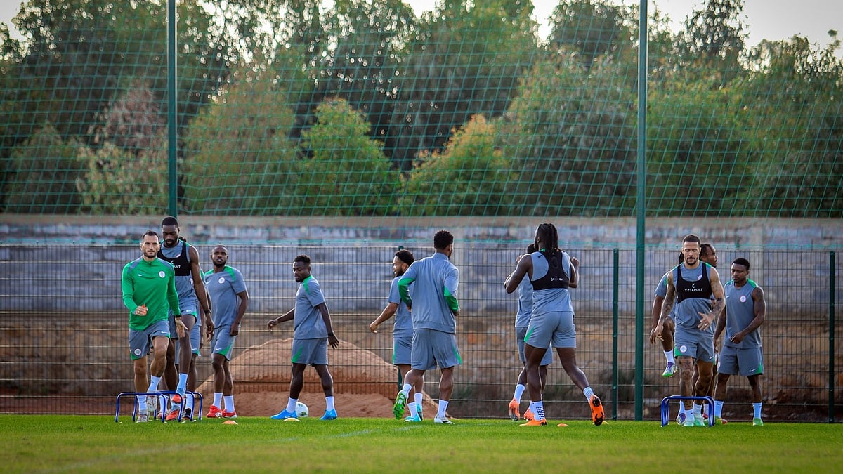 X/NGSuperEagles : The Nigerian football team in training.