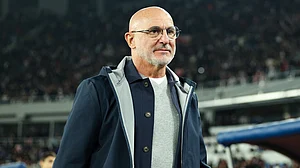 Spain's head coach Luis de la Fuente