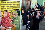 | Photo: IMAGO /ANI News : Women voters wait in a queue to cast their vote for the second phase of the Bihar assembly election, in Jehanabad. Jehanabad Bihar India