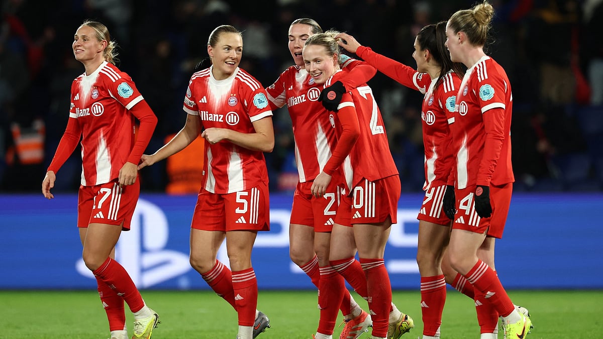 Bayern Municha celebrate their 3-1 win over Paris Saint-Germain in the UEFA Women's Champions League