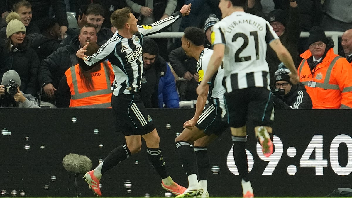 | Photo: AP/Jon Super : Newcastle United's Harvey Barnes reacts after scoring during the English Premier League match against Manchester City on November 22, 2025. 