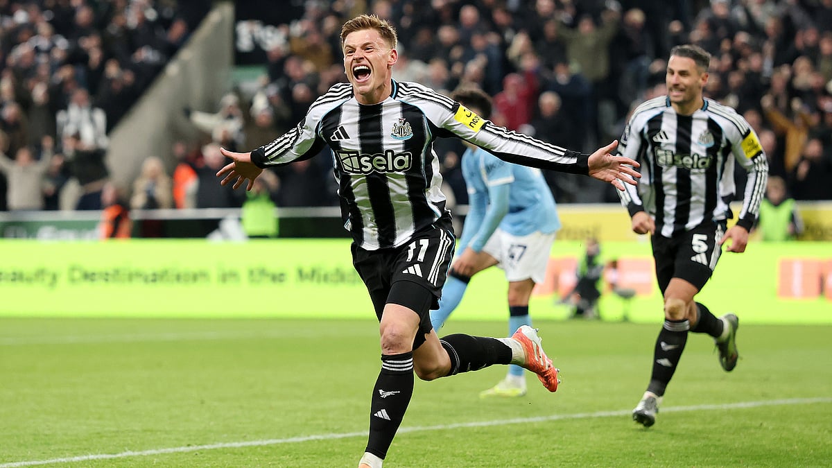 Harvey Barnes celebrates after scoring Newcastle United's second goal against Manchester City