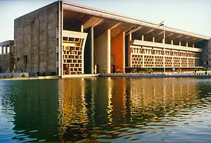 IMAGO / GRANGER Historical Picture Archive : Supreme Court Building at Chandigarh, Punjab, India, designed by Le Corbusier, the assumed name of Charles-Édouard Jeanneret-Gris, and built 1952-56. (Representational image)