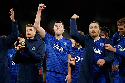| Photo: AP/Dave Thompson : Evertons Michael Keane, center, celebrates after the English Premier League soccer match between Manchester United and Everton in Manchester, England.