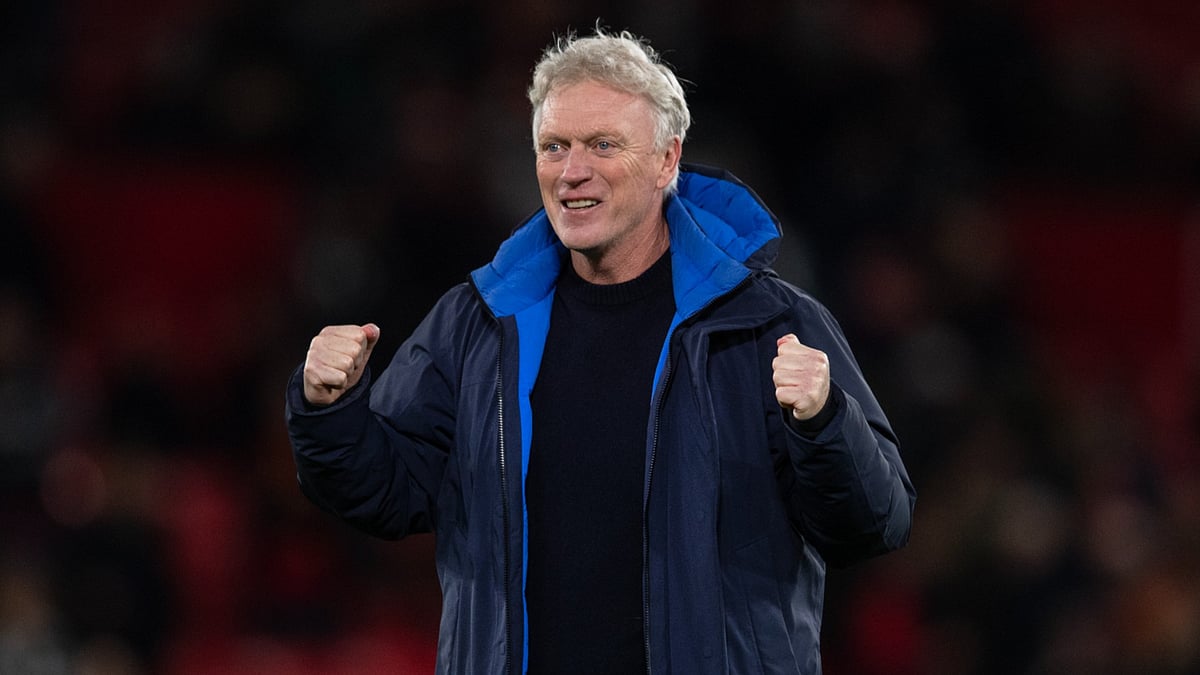 Everton manager David Moyes celebrates his side's win in the English Premier League match against Manchester United on Novemmber 25, 2025.