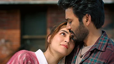 YouTube : A still from ‘Tere Ishk Mein’ (2025)