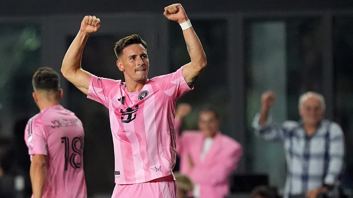 (AP Photo/Rebecca Blackwell) : Inter Miami forward Tadeo Allende celebrates after scoring the second goal against New York City FC during the first half of an MLS Eastern Conference final soccer match, Saturday, Nov. 29, 2025, in Fort Lauderdale, Fla