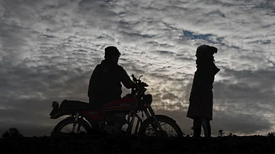 Youtube : Cutting Through Rocks Still