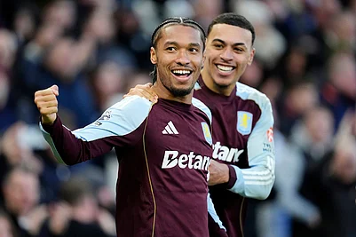 | Photo: Nick Potts/PA via AP : Aston Villas Boubacar Kamara, foreground, celebrates with Aston Villas Morgan Rogers after scoring his sides first goal, during the English Premier League soccer match between Aston Villa and Wolverhampton Wanderers, at Villa Park, in Birmingham, England.