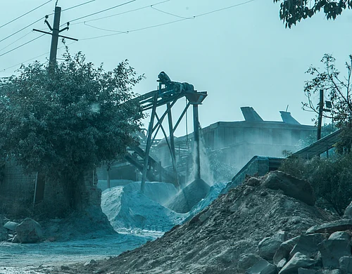 vikram sharma : A Stone Crushing Unit Operating In NCR Despite GRAP III Restrictions