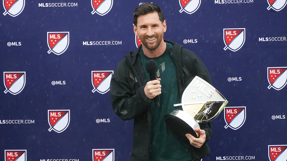 | Photo: AP/Marta Lavandier : Inter Miami forward Lionel Messi speaks after receiving the MLS MVP Award on December 9, 2025.
