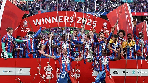 AP : Crystal Palace members after winning FA Cup