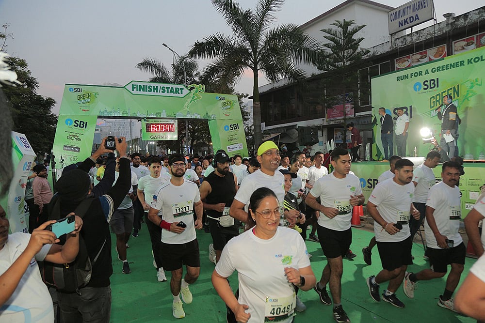 | Photo credit: Special Arrangement : More than 5,000 runners taking part in the SBI Green Marathon Season 6 in Kolkata.