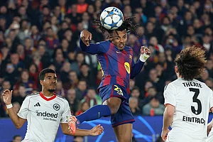 | Photo: AP/Joan Monfort : Barcelona's Jules Kounde scores his side's second goal during the Champions League opening phase soccer match between Barcelona and Eintracht Frankfurt in Barcelona, Spain.