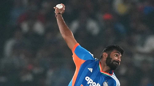 (AP Photo/Rafiq Maqbool) : Indias Jasprit Bumrah bowls a delivery during the first T20 International cricket match between India and South Africa in Cuttack, India, Tuesday, Dec. 9, 2025.