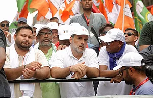 IMAGO/Hindustan Times : Leader of Opposition in the Lok Sabha and Congress leader Rahul Gandhi with RJD leader Tejashwi Yadav, Jharkhand Chief Minister Hemant Soren during Voter Adhikar Yatra